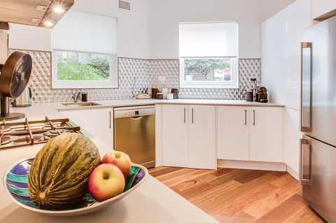 Renovated Art Deco Flat Close To City And Harbour - Tourism Gold Coast 1