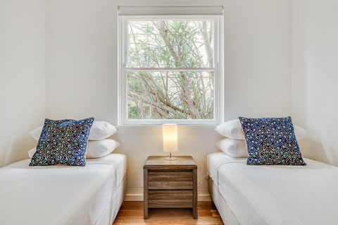 Renovated Art Deco Flat Close To City And Harbour - Tourism Gold Coast 3