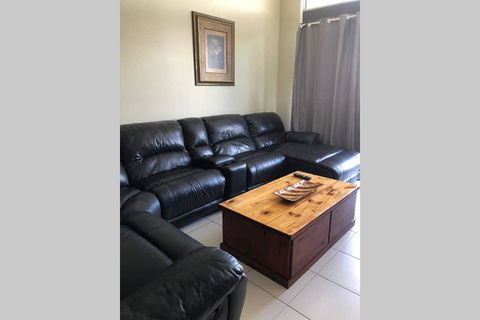 Resort Style Apartment On Gregory - Tourism Gold Coast 2