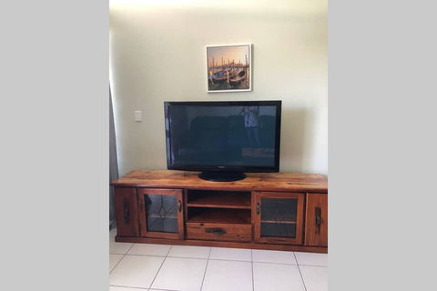Resort Style Apartment On Gregory - Tourism Gold Coast 3