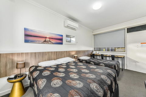 Rest Motels - Tourism Gold Coast 1