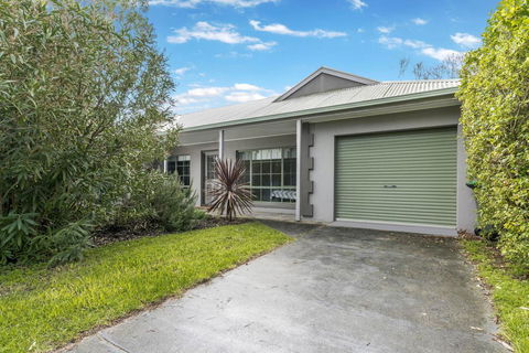RIPPLE DREAM - INVERLOCH - Tourism Gold Coast 0