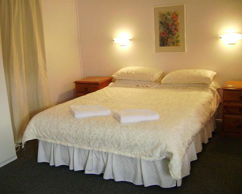 River Park Motor Inn - Tourism Gold Coast 0
