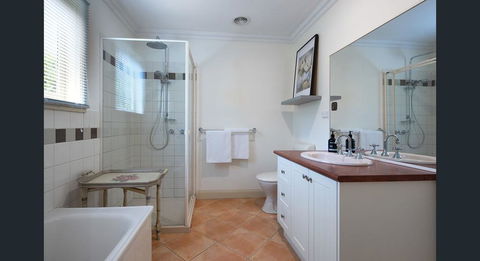 Roalies Farm House - Tourism Gold Coast 2