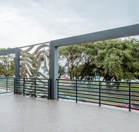 Rockingham Beachfront Apartment - Gold Coast