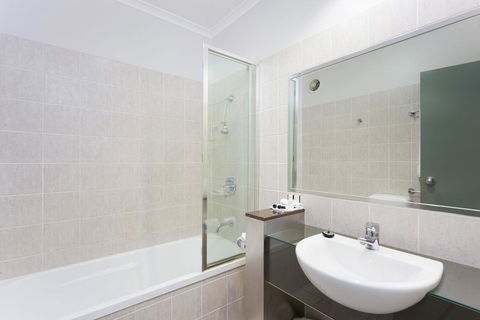 Rocklea International Motel - Tourism Gold Coast 1