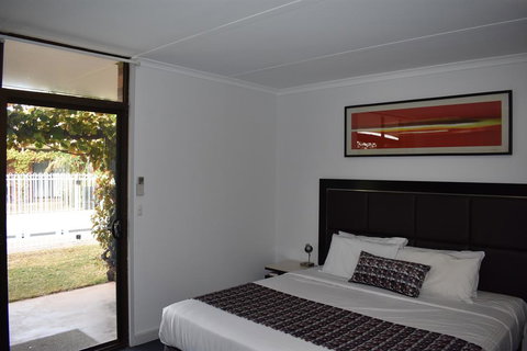 Roundhouse Motel - Tourism Gold Coast 2