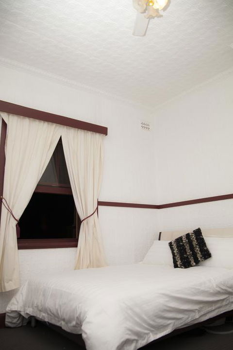 Royal Mail Hotel Jerilderie - Tourism Gold Coast 3