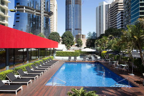 Royal On The Park - Tourism Gold Coast 1