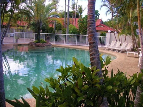Runaway Bay Motor Inn - Tourism Gold Coast 1