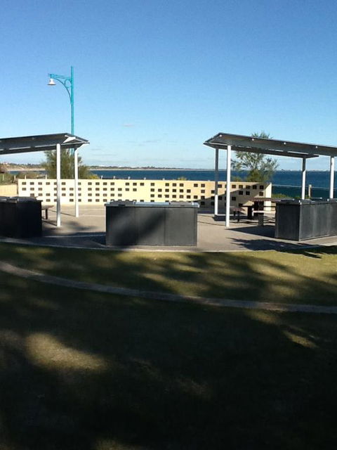 Safety Bay Guest House - Tourism Gold Coast 3