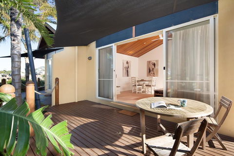 SAILS TWO - INVERLOCH - Tourism Gold Coast 0