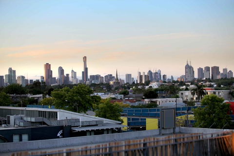 Saint George - The Townhouse - Tourism Gold Coast 0