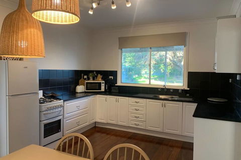 Salty Cottage Northam - Tourism Gold Coast 0