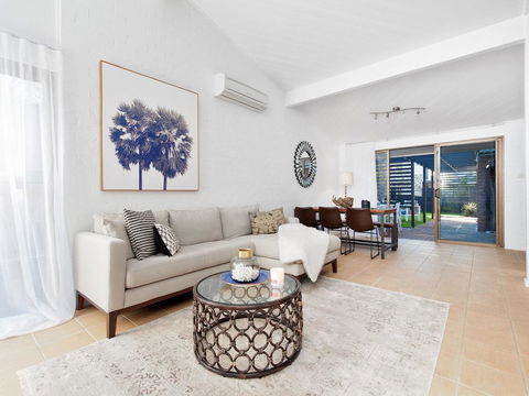 Sandy Point Road, 51 - Tourism Gold Coast 0