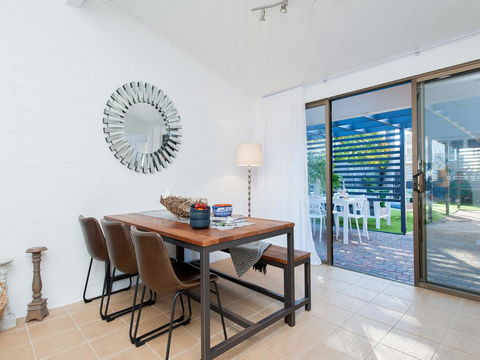Sandy Point Road, 51 - Tourism Gold Coast 1
