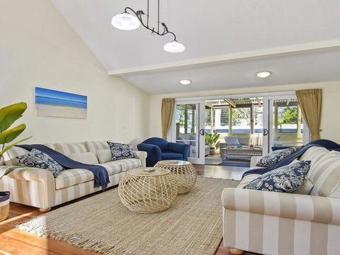 Sandy Shores - Character, Charm, Outdoor Spa - Tourism Gold Coast 0