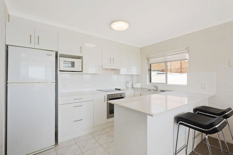 Sapphire Waters Unit 3 - Tourism Gold Coast 1