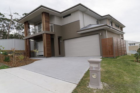 Sea Breeze - Tourism Gold Coast 1
