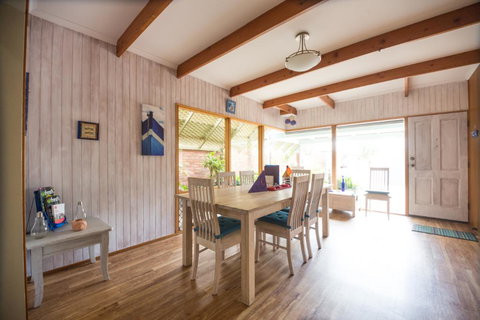 Sea J's, Brighton - Tourism Gold Coast 2