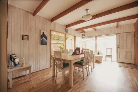 Sea J's, Brighton - Tourism Gold Coast 1