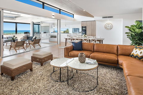 Sea La Vie #2 Luxury Apartment In Coffs Harbour Jetty With Pool, Views And Walking Distance To The Beach! - Tourism Gold Coast 3