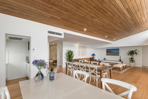 Sea La Vie #2 Luxury Apartment In Coffs Harbour Jetty With Pool, Views And Walking Distance To The Beach! - Tourism Gold Coast 0