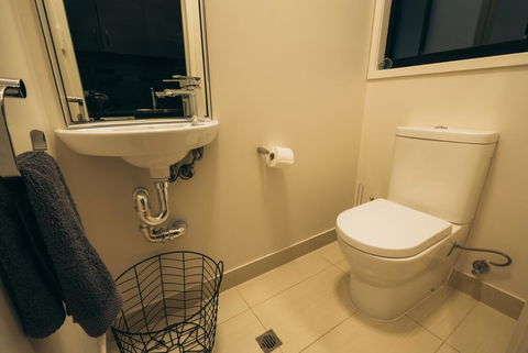 Sea La Vie ON SEAVIEW NETFLIX POOL WIFI - Tourism Gold Coast 1