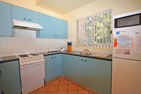 Sea Shell Chalet @ Berrara Chalet - Tourism Gold Coast 3