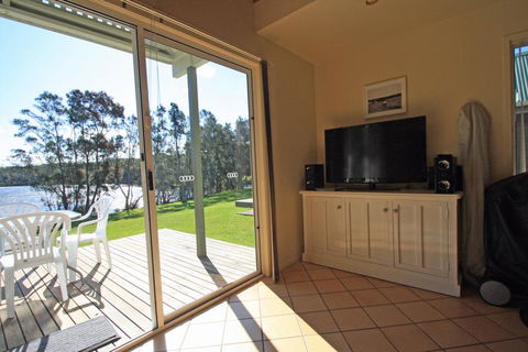 Sea Shell Chalet @ Berrara Chalet - Tourism Gold Coast 1