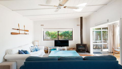 Sea Urchin, 9 Sandy Point Road - Tourism Gold Coast 0