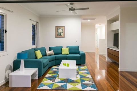 Sea Wood Delight In Hervey Bay - Tourism Gold Coast 2