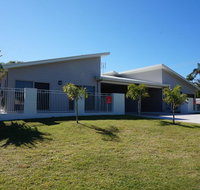 Seadaze 1 - Rainbow Beach Gorgeous unit close to the beach Aircon Pool - Tourism Gold Coast