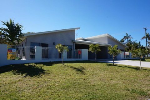 Seadaze 1 - Rainbow Beach, Gorgeous Unit Close To The Beach, Aircon, Pool - Tourism Gold Coast 0