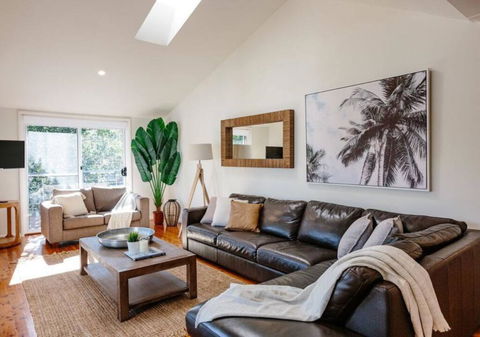 Seagrass House - Modern North Avoca Oasis - Tourism Gold Coast 0