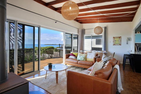 Seakissed Beach House - Tourism Gold Coast 0