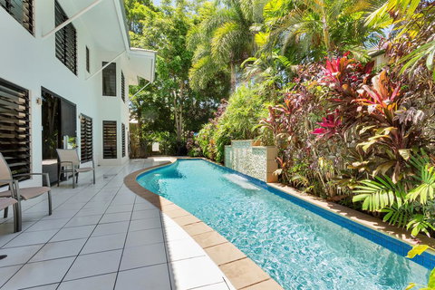 Seascape Luxury Beachfront House - Tourism Gold Coast 3