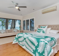 Seascape Luxury Beachfront House - Tourism Gold Coast