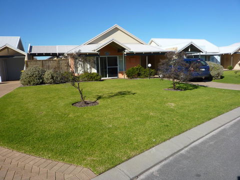 Seaside Villas - Tourism Gold Coast 1