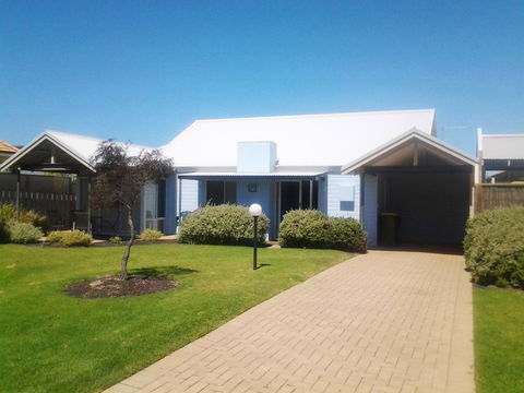 Seaside Villas - Tourism Gold Coast 0
