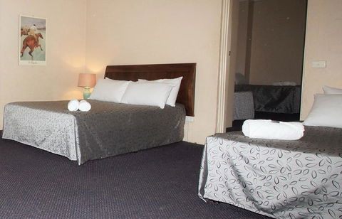 Seaton Arms Motor Inn - Tourism Gold Coast 2
