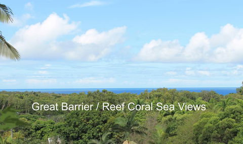SEAVIEWS Oak Beach - Tourism Gold Coast 1