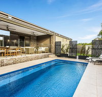 Serenity on Seaview Boutique retreat with pool by the beach