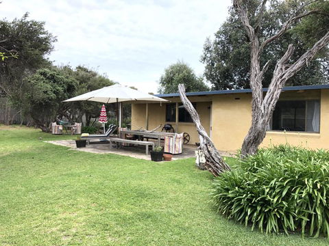 Shipley@Portsea: Walk To Back Beach - Tourism Gold Coast 0