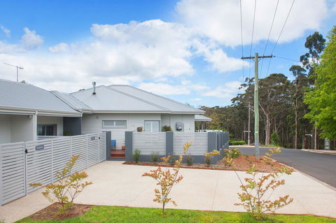 Shiraz Studio - Tourism Gold Coast 3