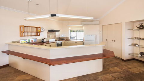 Shorelands - Tourism Gold Coast 1