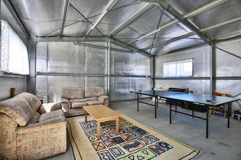 Shores - Pet-Friendly - 1 Min Walk To Beach - Tourism Gold Coast 2