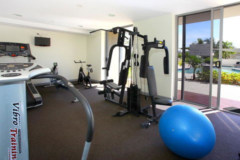 Signature Waterfront Apartments - Gold Coast 3