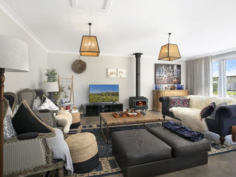 Silky Oak Villa - Spacious & Beautifully Decorated - Tourism Gold Coast 0