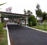 Silver Oaks Motel - Gold Coast